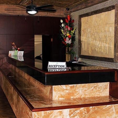 Score Birds Hotel Angeles Bagian luar foto