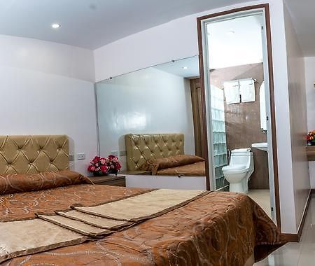 Score Birds Hotel Angeles Bagian luar foto
