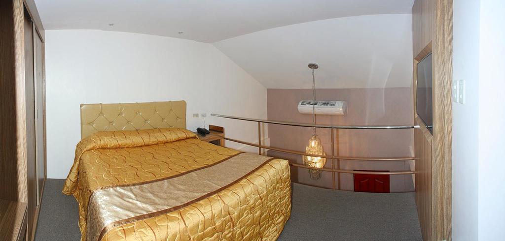 Score Birds Hotel Angeles Bagian luar foto