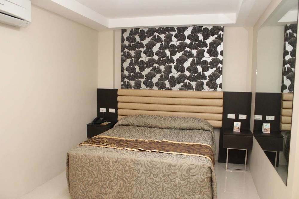 Score Birds Hotel Angeles Bagian luar foto