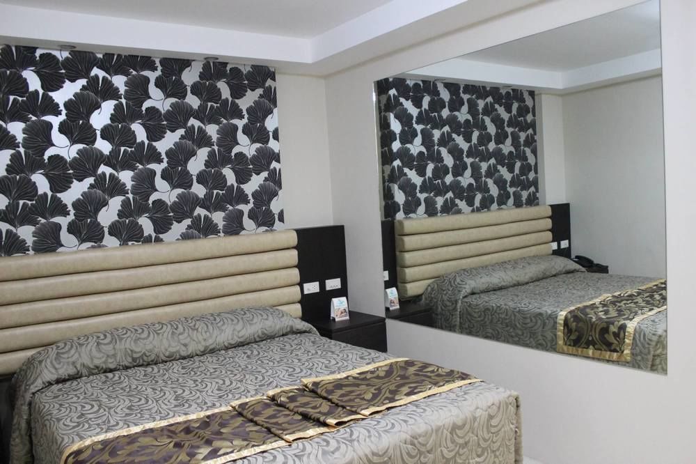 Score Birds Hotel Angeles Bagian luar foto