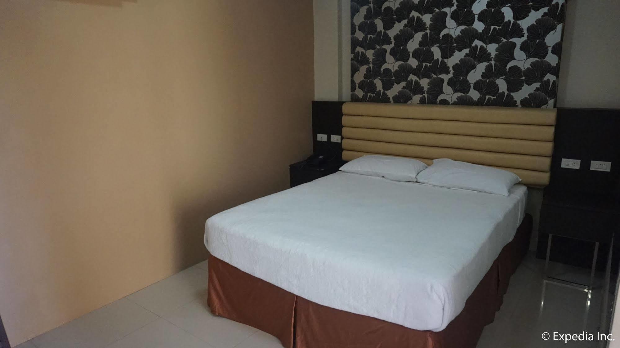 Score Birds Hotel Angeles Bagian luar foto