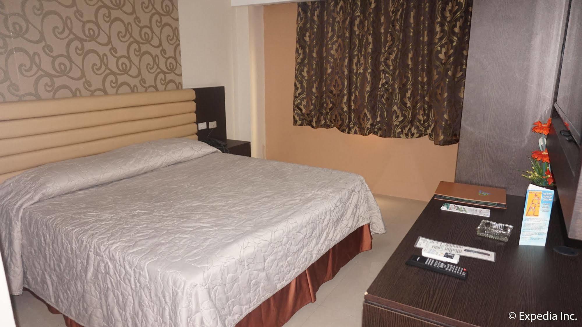 Score Birds Hotel Angeles Bagian luar foto